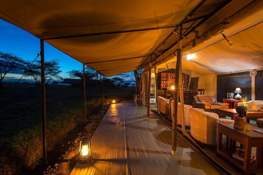Karibu Camps And Lodges Sametu Camp Serengeti Robanda Restoran gambar